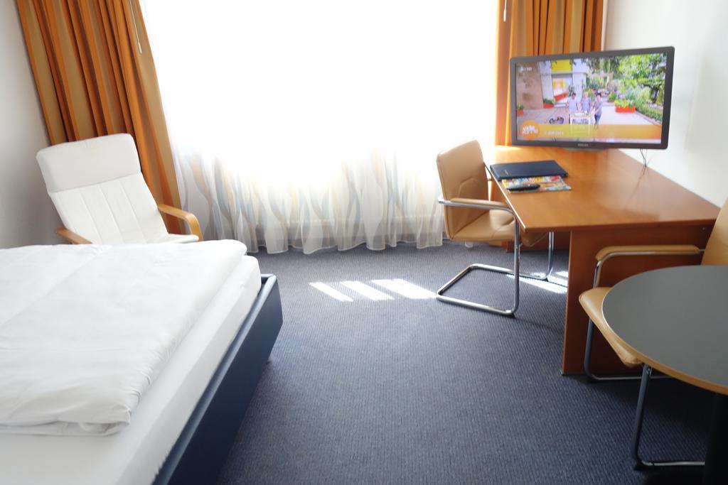 Hotel Gastehaus Linden 沃尔芬比特尔 客房 照片